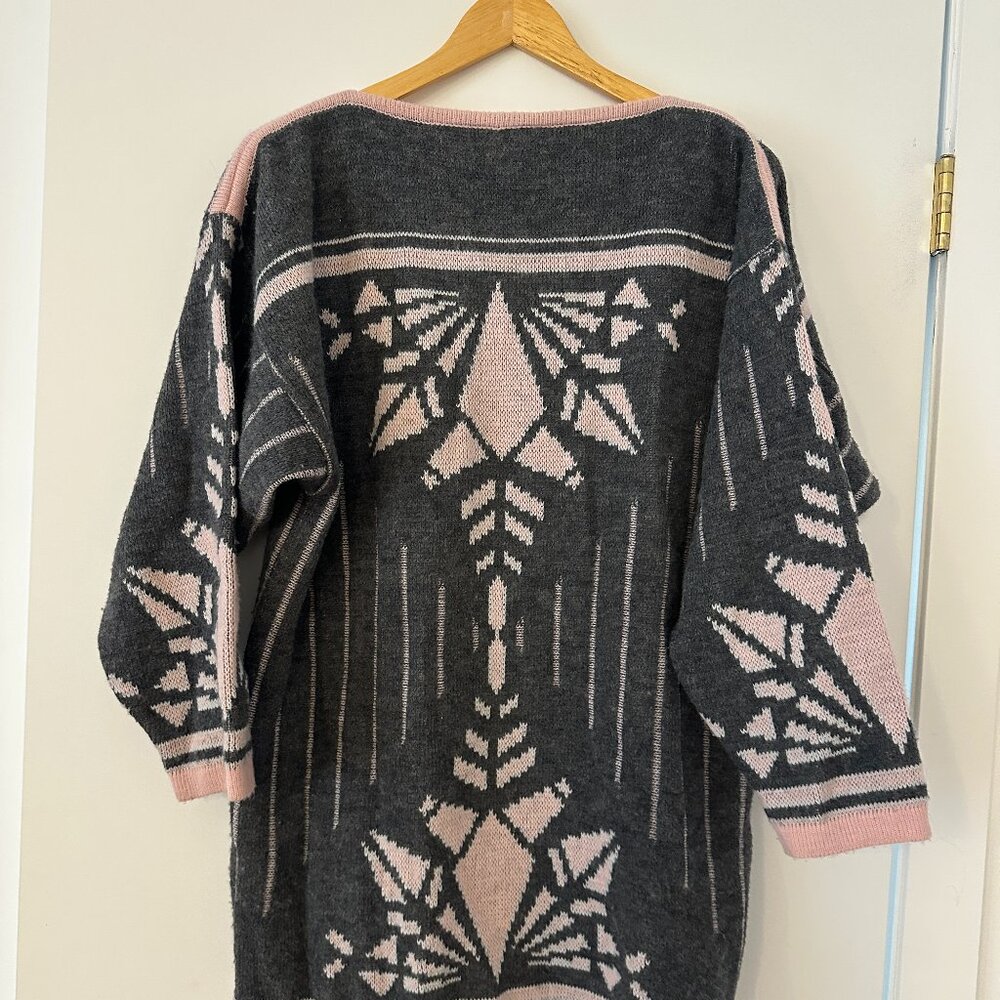 Vintage sweater (50% wool)